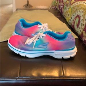 Sketchers go walk 3